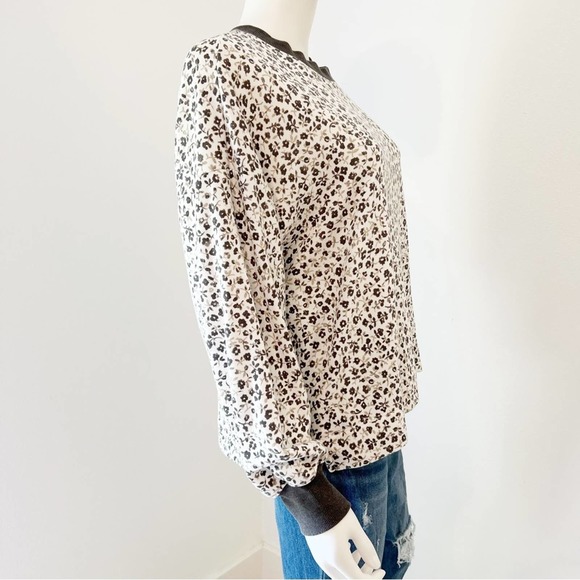 Lou & Grey Monochrome Animal Print Long Sleeve Top - Picture 4 of 6
